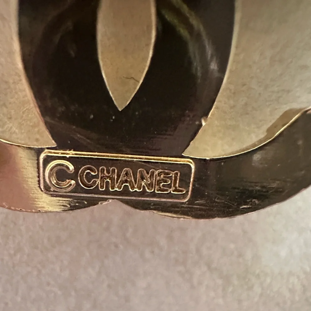 CHANEL CC AUTHENTIC & Stamped multi colored gems & pearls pendant/charm - EUC - - Picture 4 of 4